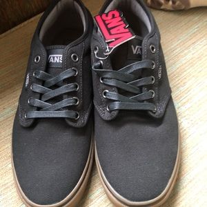Men’s VANS sneakers 9.5